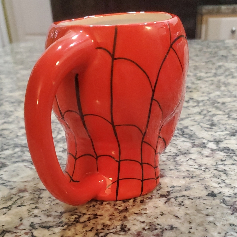 Spider-Man Red Ceramic Mug - Picture 2 of 4